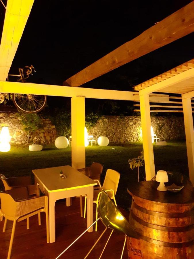 La Mosie Hotel Hateg Ngoại thất bức ảnh