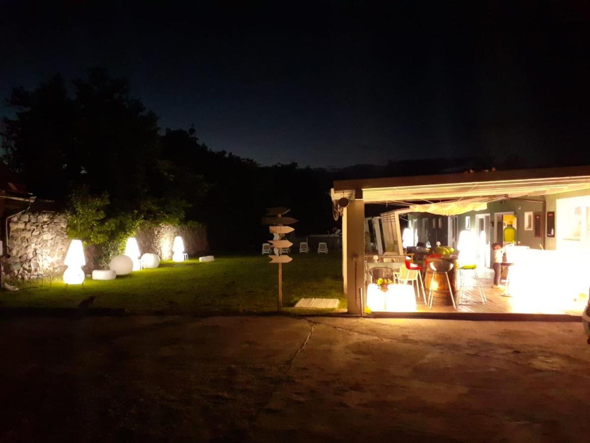 La Mosie Hotel Hateg Ngoại thất bức ảnh