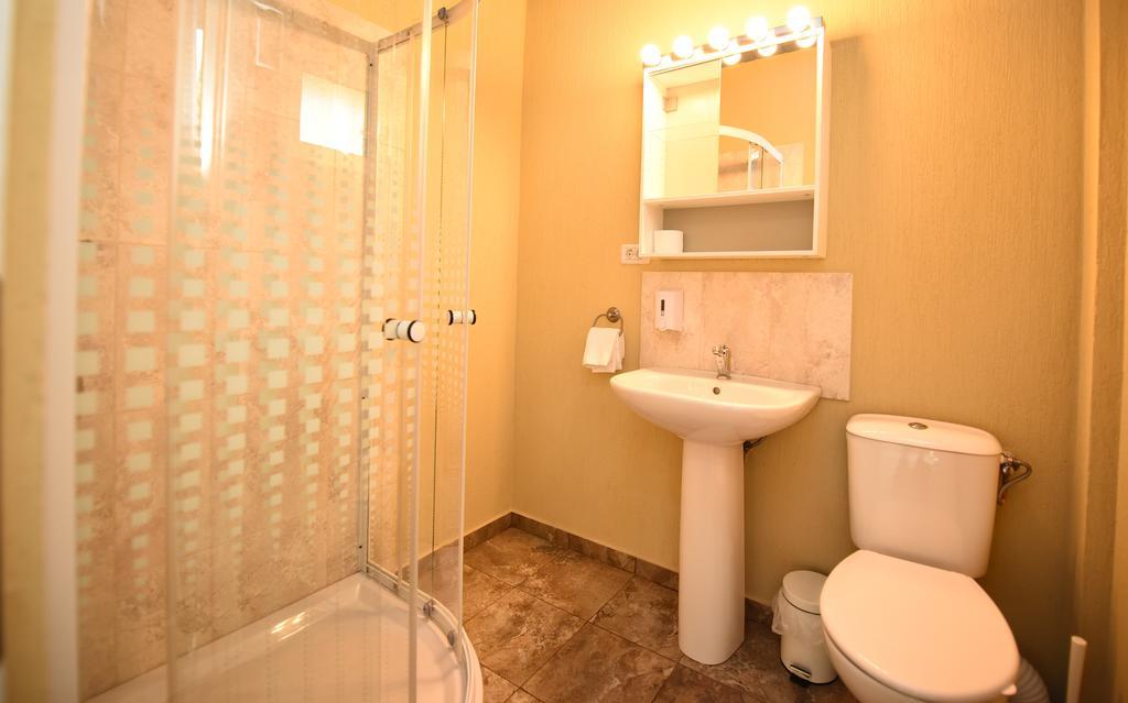 La Mosie Hotel Hateg Ngoại thất bức ảnh