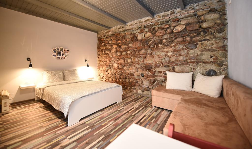 La Mosie Hotel Hateg Ngoại thất bức ảnh